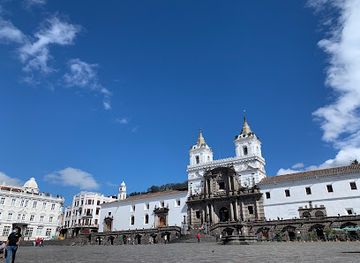 ecuador/quito/landmark/san-francisco-square