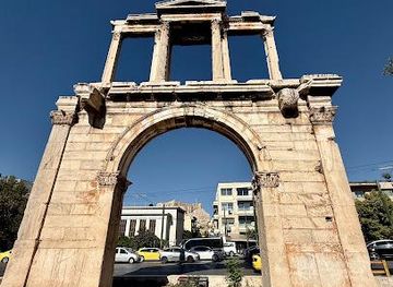 greece/athens/landmark/arch-of-hadrian