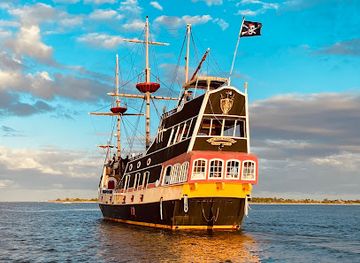 florida/st-augustine/landmark/black-raven-pirate-ship