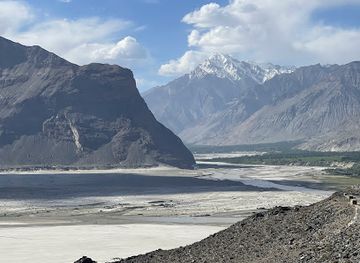 pakistan/deosai-national-park/landmark/chumik-farol-desert-skardu