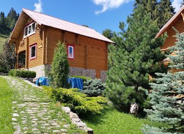 ukraine/slavske/landmark/troe-porosyat