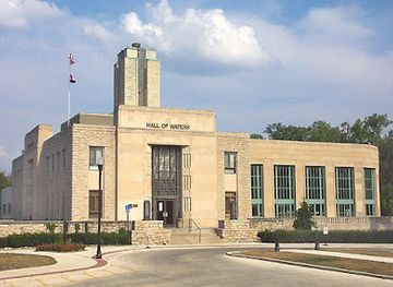 missouri/great-plains/landmark/hall-of-waters-visitor-center