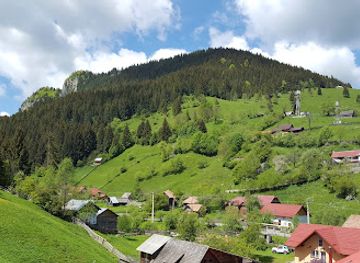 romania/bran-moieciu/landmark/waterfall-at-chisatoare
