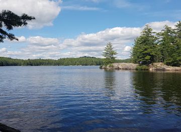 canada/haliburton-highlands/landmark/provoking-lake