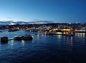 norway/tromso/landmark/amfi-pyramiden