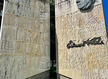 estonia/rapla/landmark/eduard-vilde-monument
