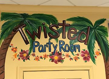 indiana/carmel/landmark/painting-with-a-twist