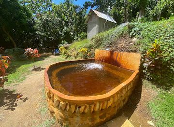 dominica/soufriere-bay/landmark/bambooze-sulphur-baths