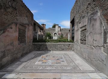 italy/pompeii/landmark/house-of-lucretius-fronto