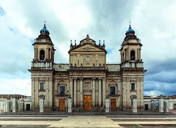 guatemala/antigua-guatemala/landmark/catedral-metropolitana-de-santiago-de-guatemala