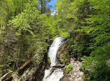 connecticut/litchfield-hills/landmark/campbell-falls-state-park