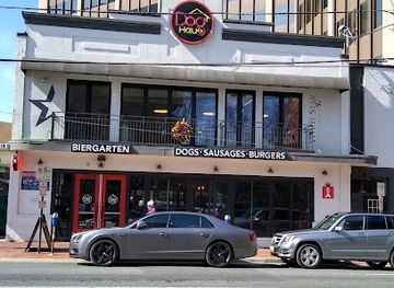 maryland/bethesda/landmark/dog-haus-bethesda-burgers-beer-bourbon