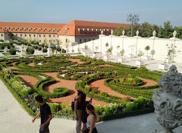 hungary/csallokoz/landmark/bratislava-castle