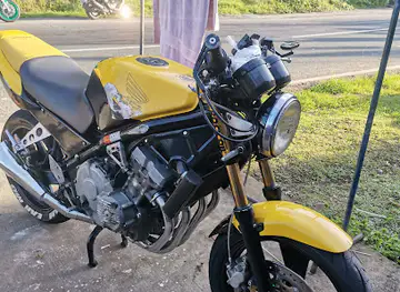Pinagkalatan ni Camgear