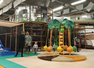 finland/helsinki/kallio/landmark/leikkiluola