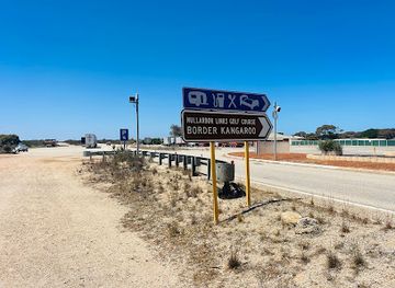 australia/south-west/landmark/welcome-to-south-australia-sign