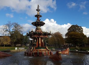 united-kingdom/renfrewshire/landmark/fountain-gardens