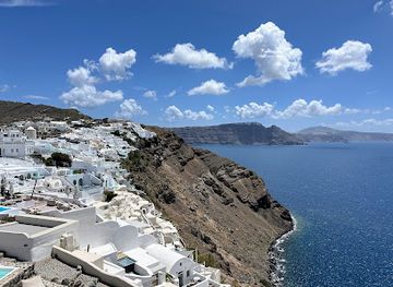 greece/santorini/landmark/fira-to-oia-walk