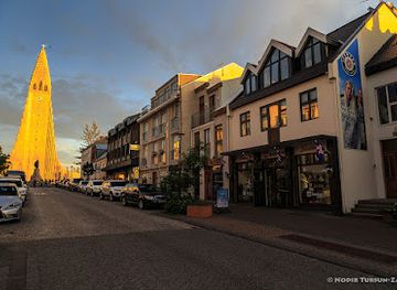 iceland/reykjavik/landmark/bankastraeti-10-marker