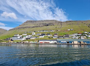 faroe-islands/runavik/landmark/ferjulega