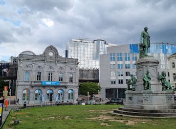 belgium/luxembourg/landmark/luxembourg-square