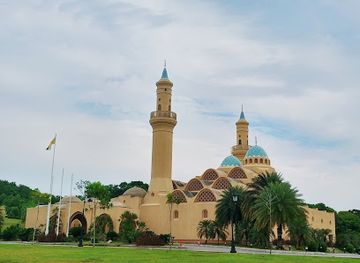 brunei/tutong-river/landmark/ash-shaliheen-mosque