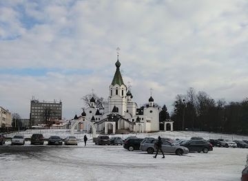 slovakia/presov-region/landmark/pavlovicovo-namestie-chram-sv-alexandra-nevskeho