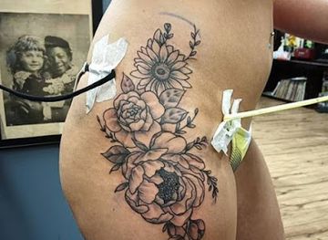 west-virginia/lewisburg/landmark/rose-and-dagger-tattoo