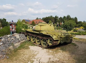 hungary/szekesfehervar/landmark/military-memorial-park