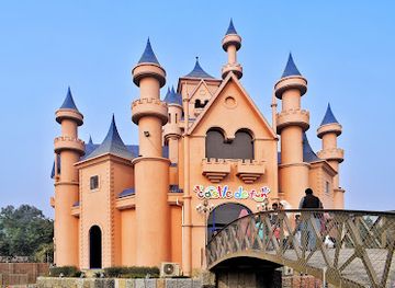 pakistan/cholistan-desert/landmark/ss-world-family-park-model-town-bahawalpur