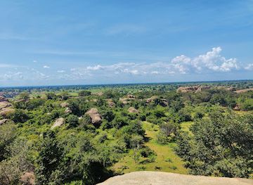 uganda/ankole/landmark/nyero-rock-paintings