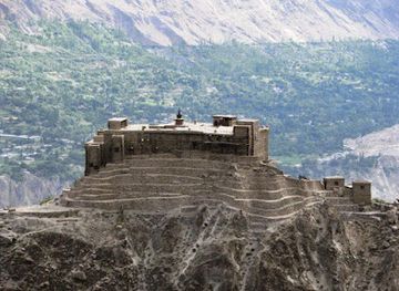 pakistan/gandhara/landmark/hunza-guides-pakistan-tours-trekking-expeditions
