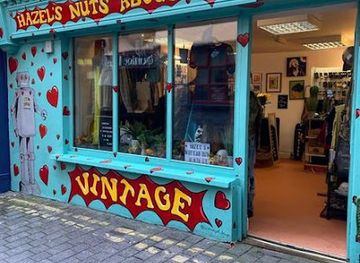 ireland/killarney/landmark/hazel-s-nuts-about-vintage
