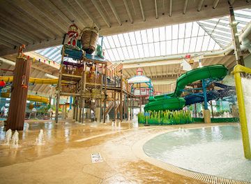 wisconsin/sheboygan/landmark/blue-harbor-resort