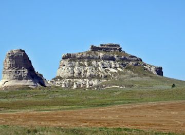 nebraska/pine-ridge/landmark/courthouse-jail-rock