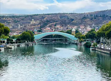 Nikoloz Baratashvili Bridge