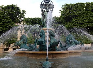 france/ile-de-france/landmark/fontaine-des-quatre-parties-du-monde