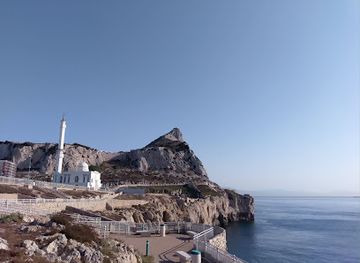gibraltar/north-front/landmark/king-fahd-bin-abdulaziz-al-saud-mosque