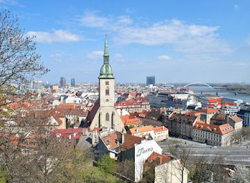 slovakia/bratislava/old-town-stare-mesto/landmark/st-martin-s-cathedral