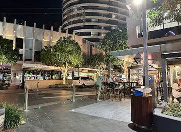australia/gold-coast/broadbeach/landmark/the-oracle-boulevard
