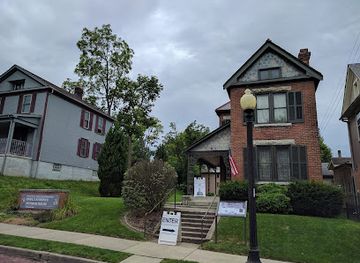 ohio/miami-valley/landmark/paul-laurence-dunbar-house