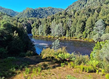 australia/tasmanian-wilderness/landmark/regatta-point-station-west-coast-wilderness-railway