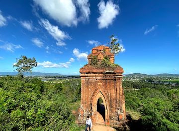 vietnam/quy-nhon/landmark/banh-it-cham-temple-yang-m-tian