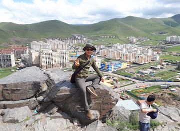 mongolia/karakorum/landmark/zaisan-monument