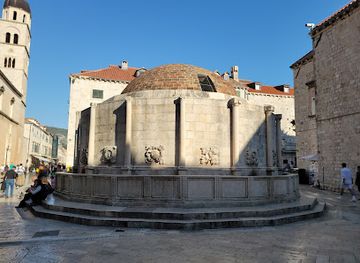 croatia/dubrovnik-riviera/landmark/onofrio-s-large-fountain