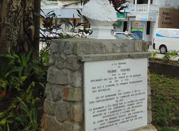 Pierre Poivre Statue