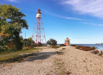 canada/pembina-valley/landmark/gull-harbour-lighthouse