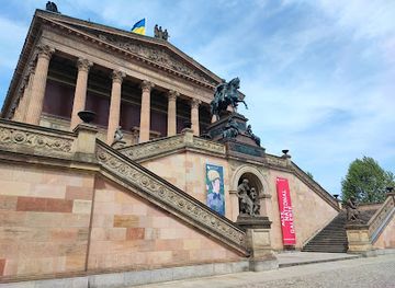 germany/berlin/landmark/equestrian-statue-of-frederick-william-iv