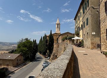 italy/val-d-orcia/landmark/pienza-cathedral