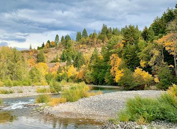 oregon/hood-river/landmark/hood-river-penstock-flume-pipeline-trailhead